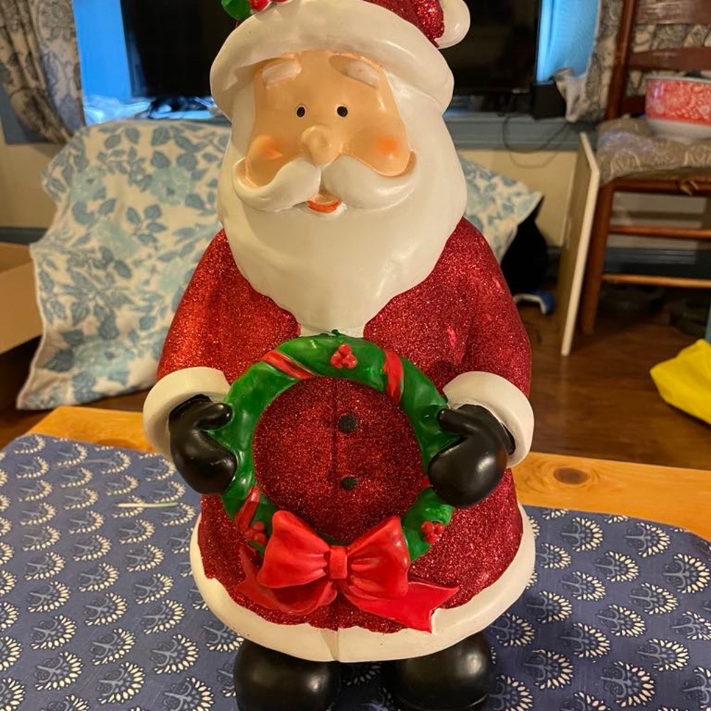 Kirkland's 16" Resin Santa